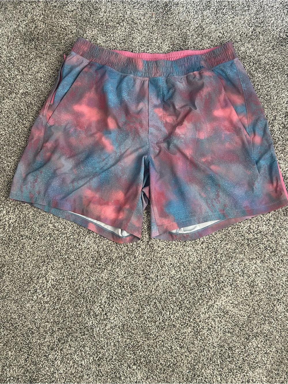Lululemon Pace Breaker Shorts Pink Blue Multi Color Men XL Galaxy Running 7 inch
